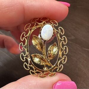 Vintage 1940s Karen Lynne of Charles Rothman, 14kt GF and opal brooch/pin!